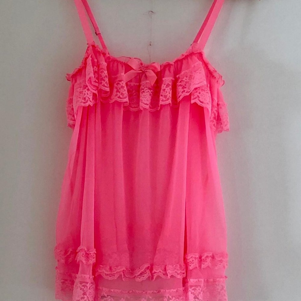 NWT Victoria's Secret Hot Pink 2 Piece Lace Lingerie Set